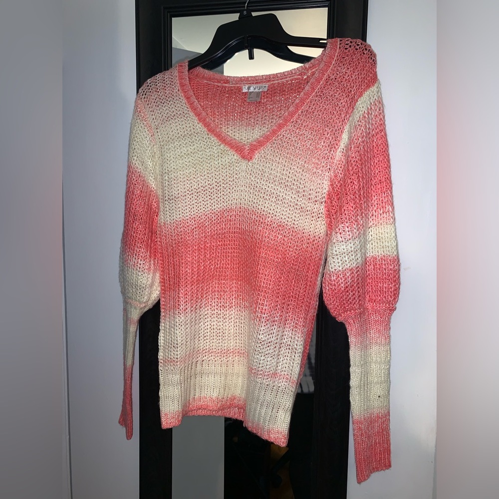 Venus small pink and white v neck long sleeve sweater